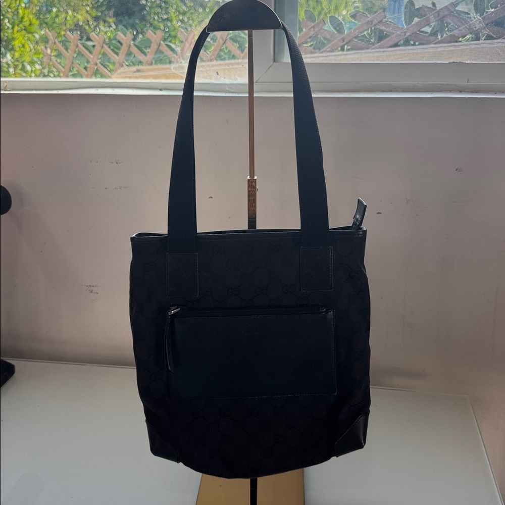 Vintage Gucci GG Canvas & Leather Shoulder Bag — Early 2000s - Picture 16 of 17